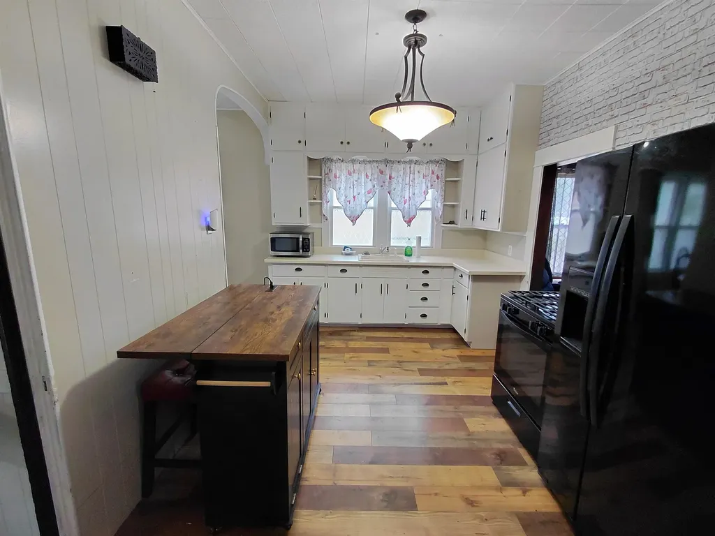 903 N Washington Wellington KS 67152