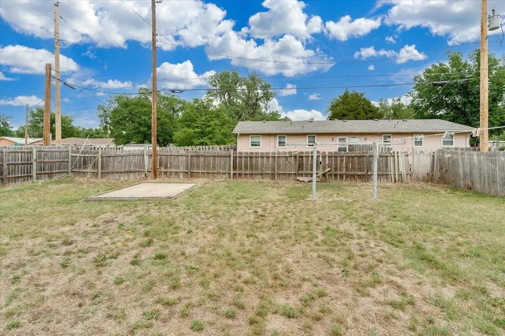 158 N Mccomas Street Wichita KS 67203