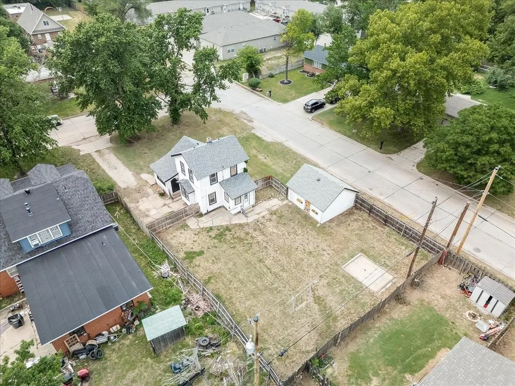 158 N Mccomas Street Wichita KS 67203