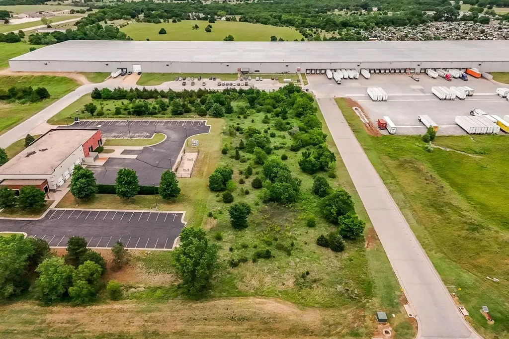 3900 E 12th Avenue Winfield KS 67156