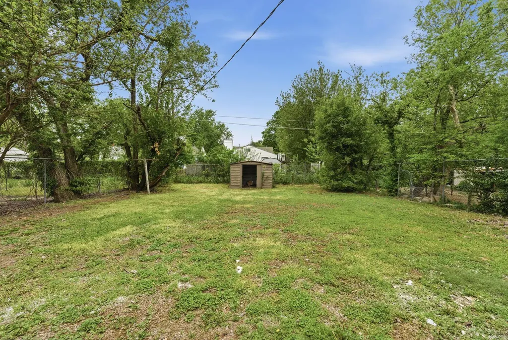 1833 N Green Street Wichita KS 67214