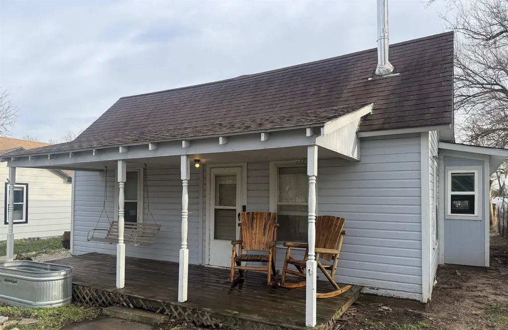 321 W Violet Avenue Potwin KS 67123