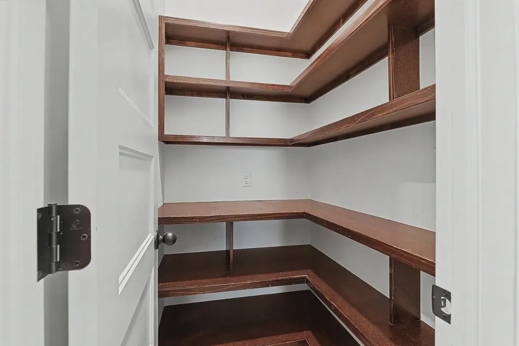 3817 N Estancia Wichita KS 67205