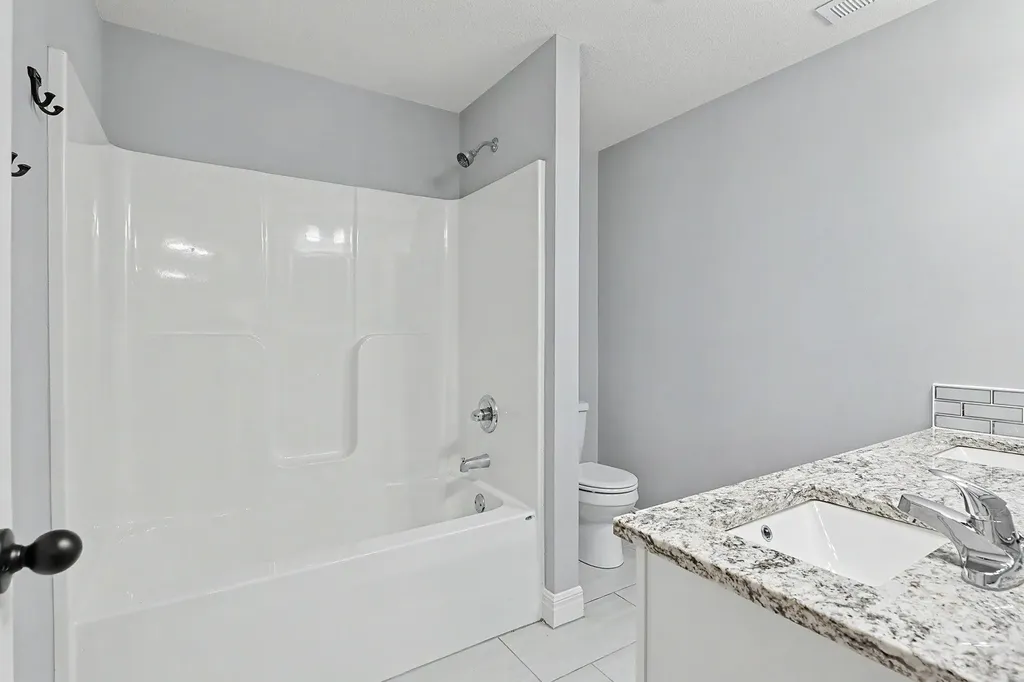 3817 N Estancia Wichita KS 67205