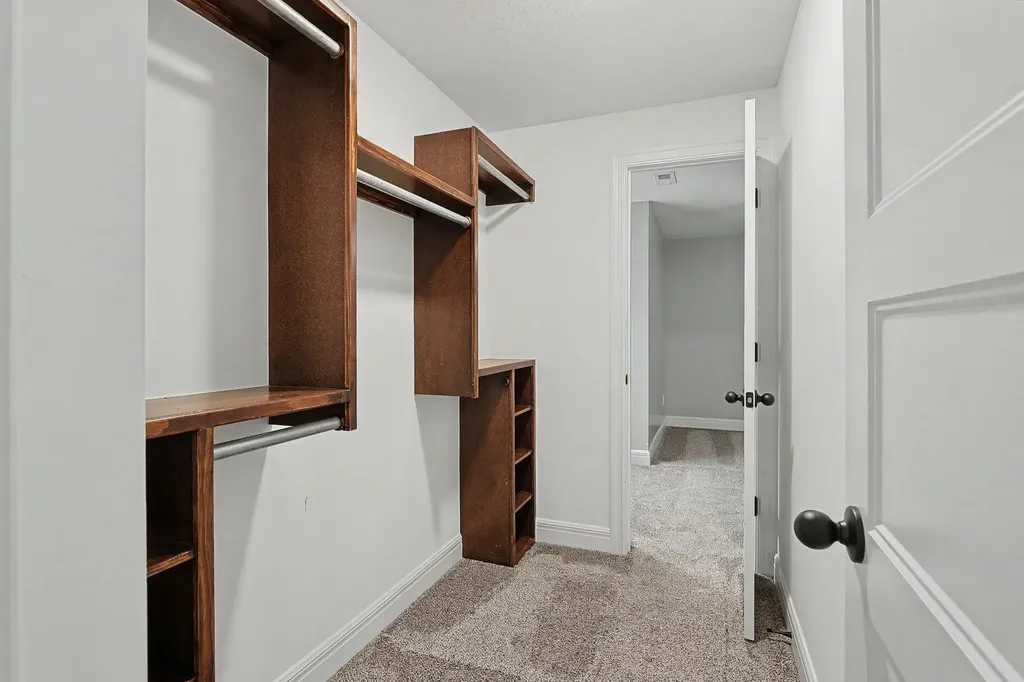 3817 N Estancia Wichita KS 67205