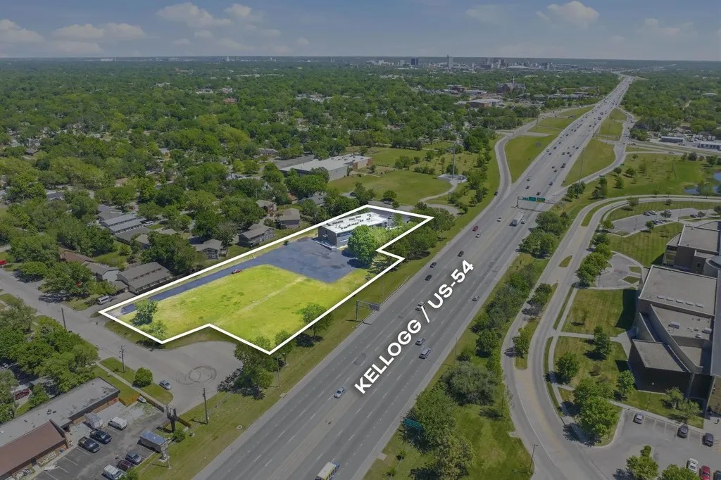 3000 W Kellogg Drive Wichita KS 67213-2204