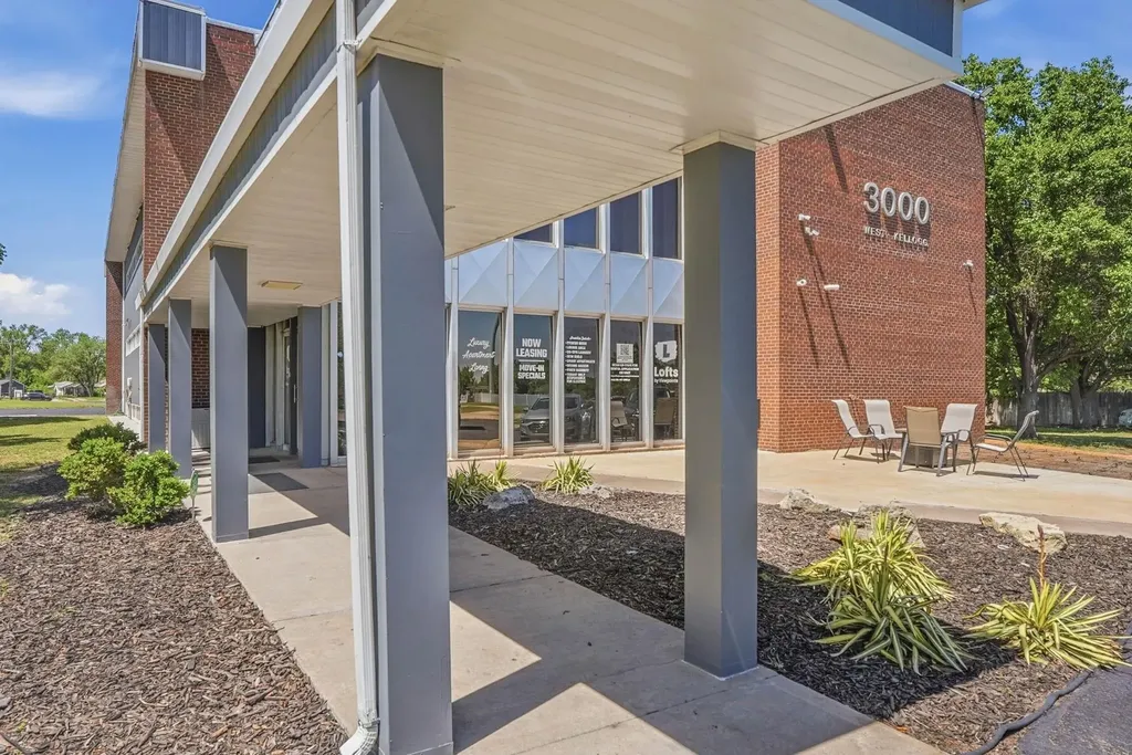 3000 W Kellogg Drive Wichita KS 67213-2204