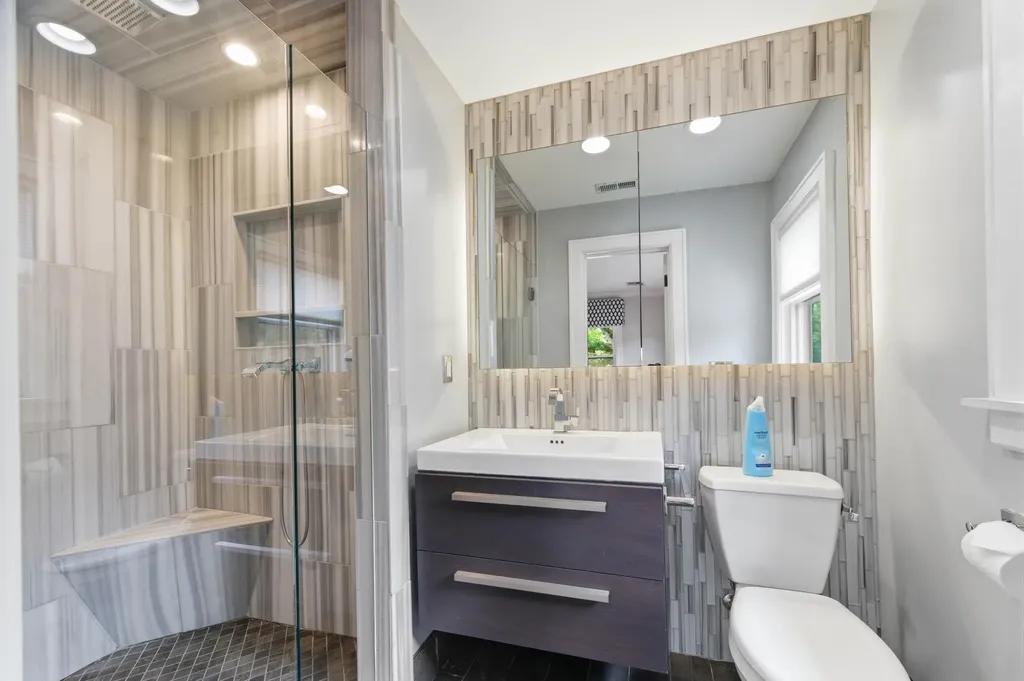 412 S Dellrose Wichita KS 67218