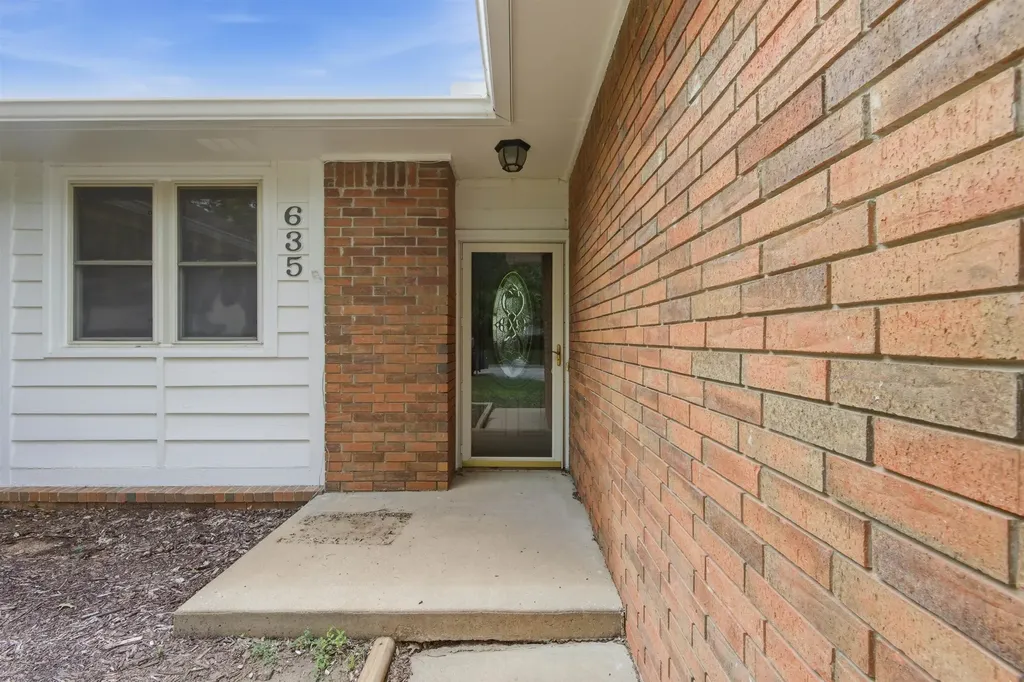 635 N Covington Street Wichita KS 67212