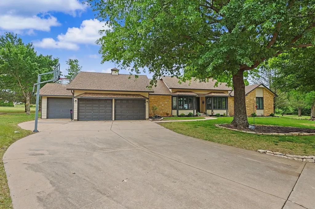 3108 Vado Court Winfield KS 67156