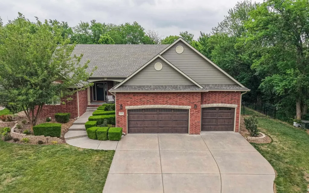 1748 S Cascade Andover KS 67002