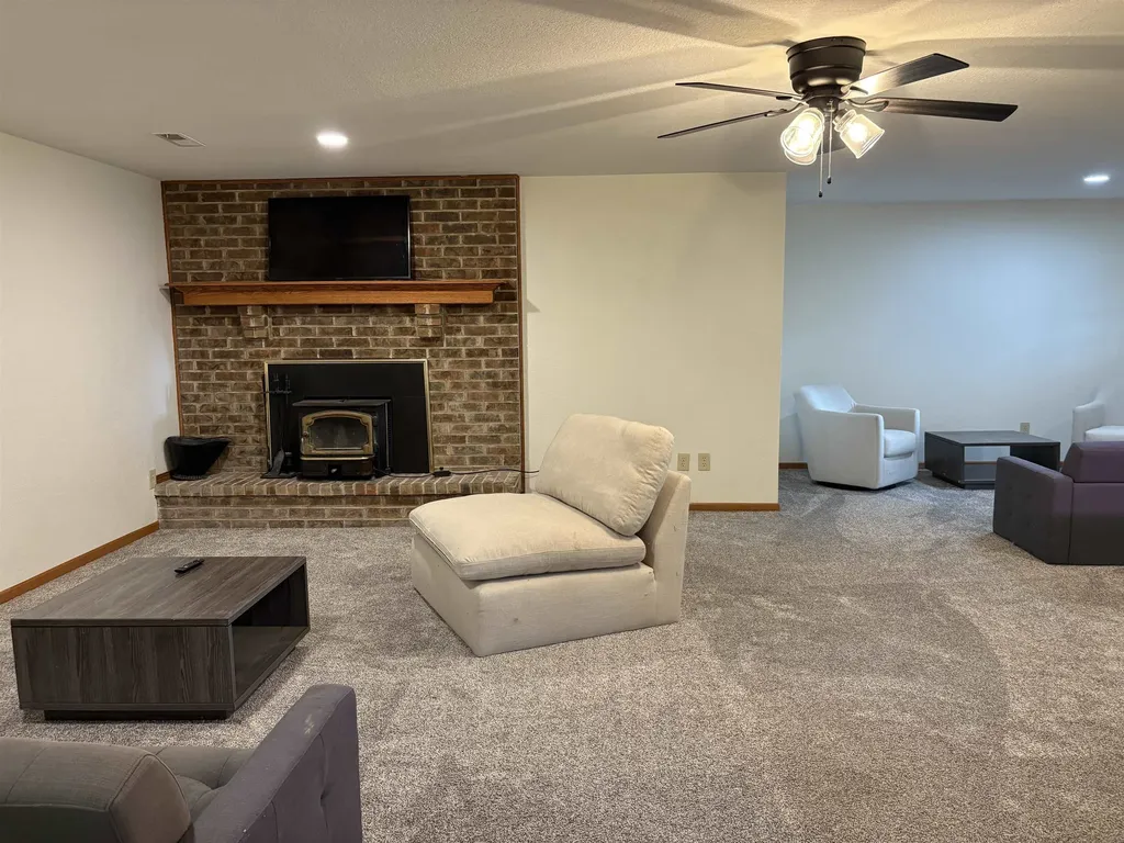 1009 Helen Augusta KS 67010