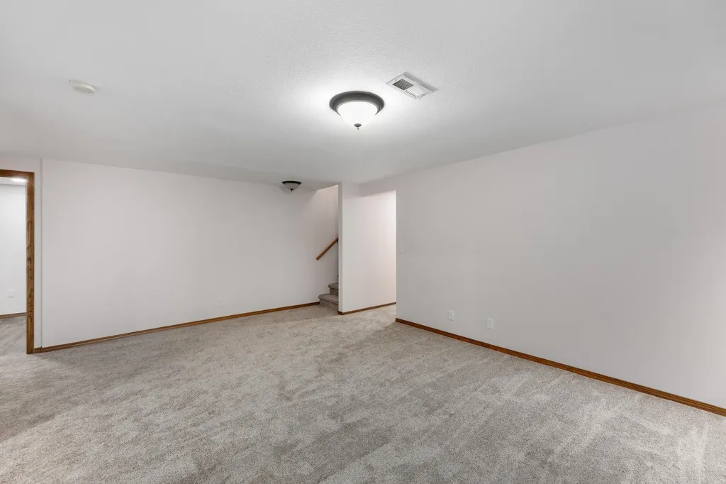 7406 W Westlawn Wichita KS 67205