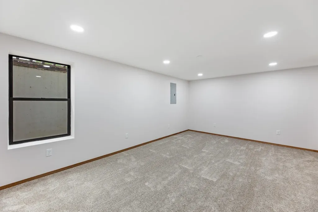 7406 W Westlawn Wichita KS 67205