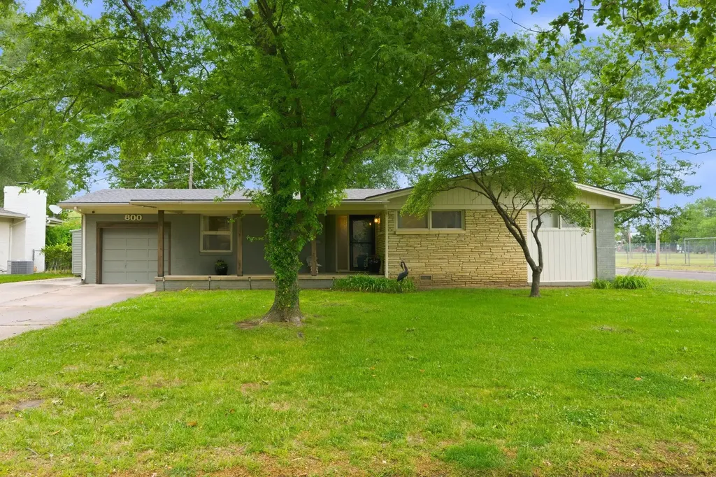 800 N Maus Wichita KS 67212