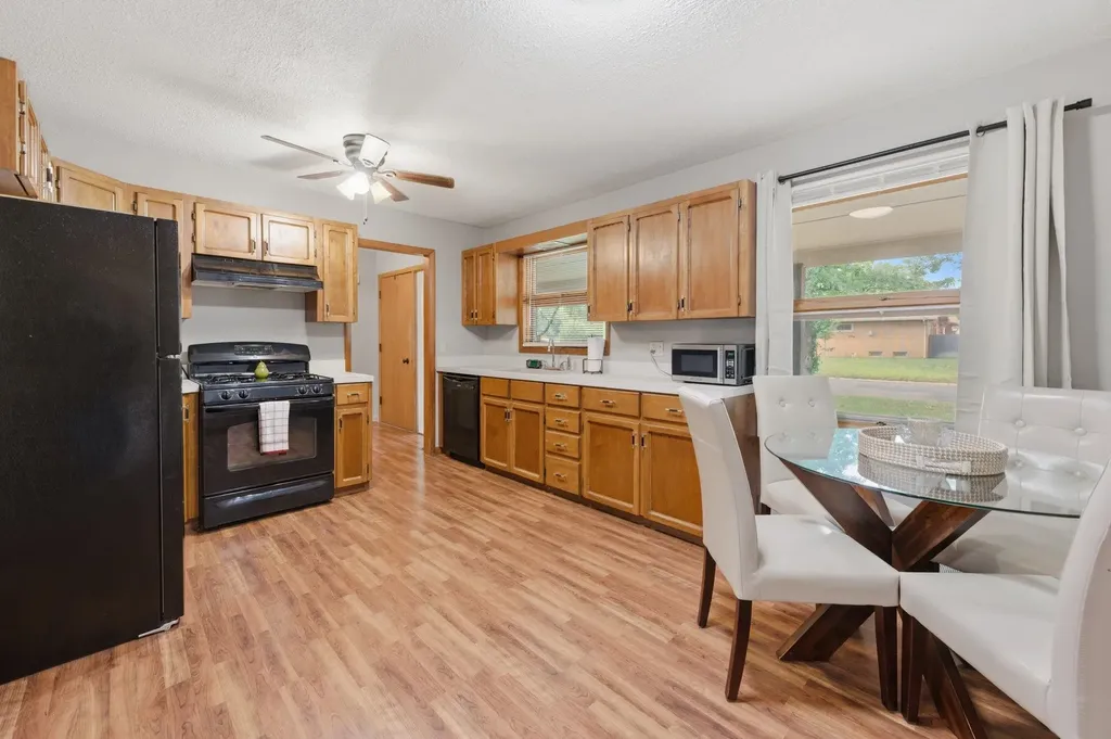 800 N Maus Wichita KS 67212