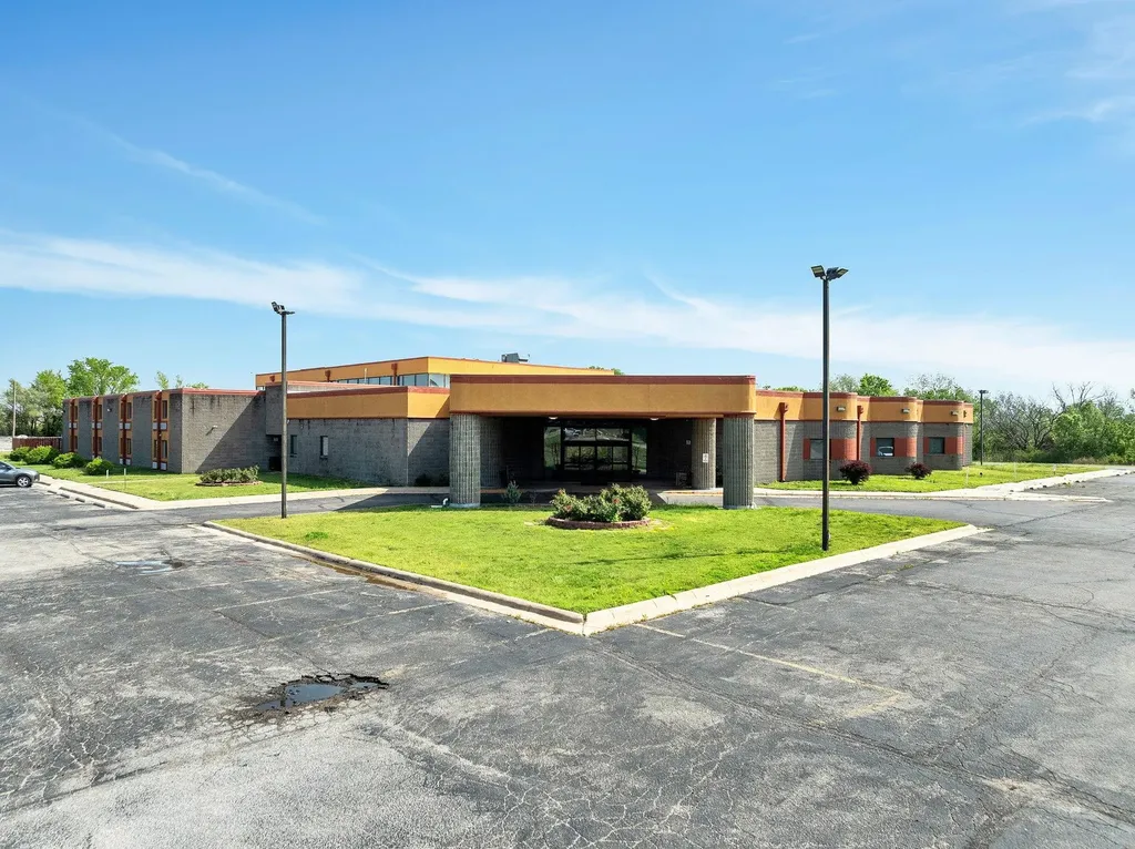 3232 N Summit Street Arkansas City KS 67005