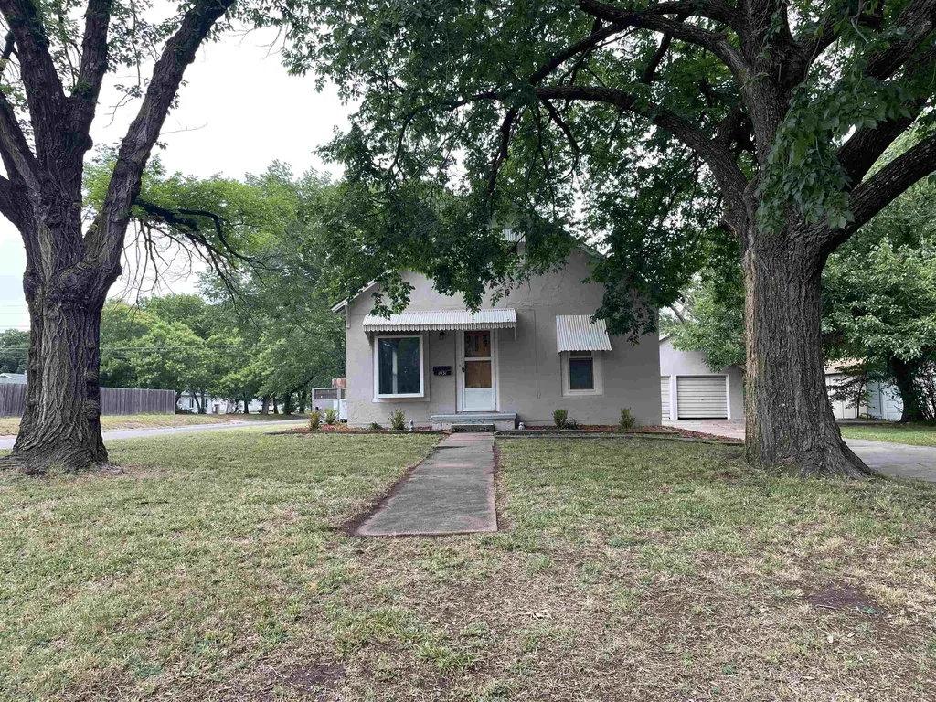 1031 N Jefferson Wellington KS 67152