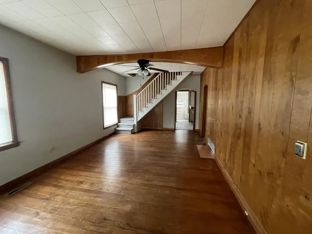 1031 N Jefferson Wellington KS 67152