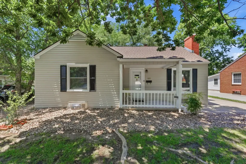127 N Pinecrest Wichita KS 67208