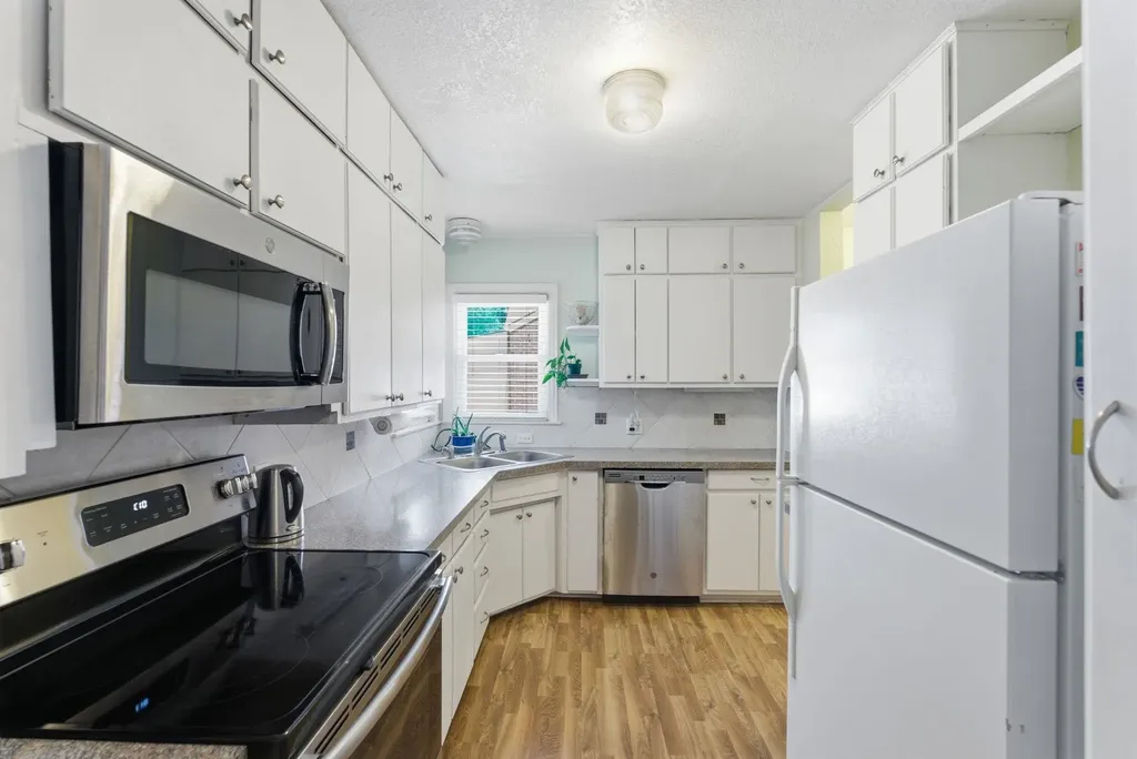 127 N Pinecrest Wichita KS 67208