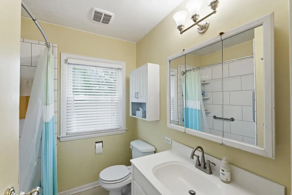 127 N Pinecrest Wichita KS 67208