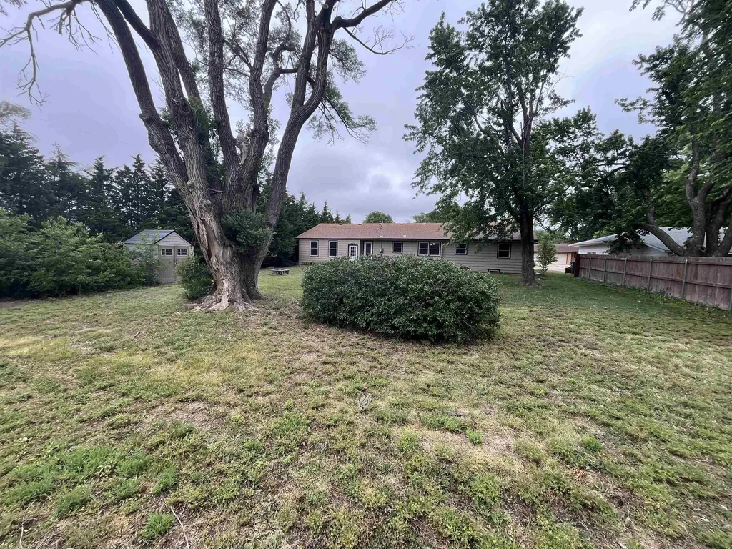 1417 W 6th Street Newton KS 67114