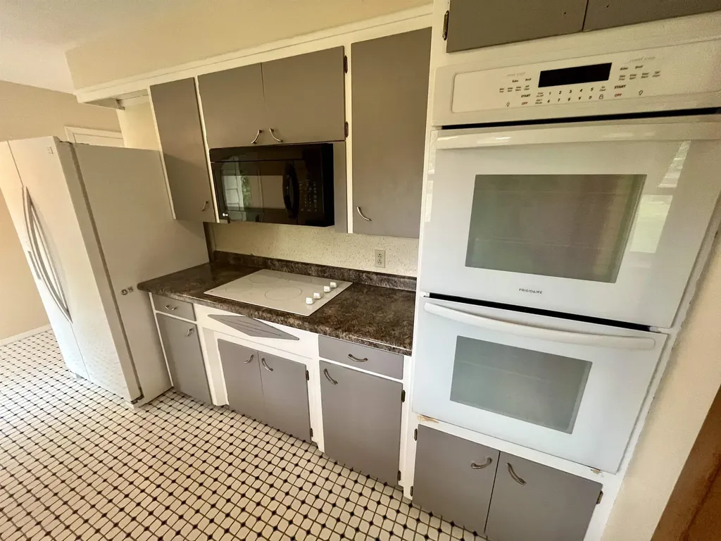 1417 W 6th Street Newton KS 67114