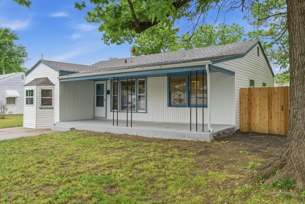 3018 E Southfork Court Wichita KS 67216