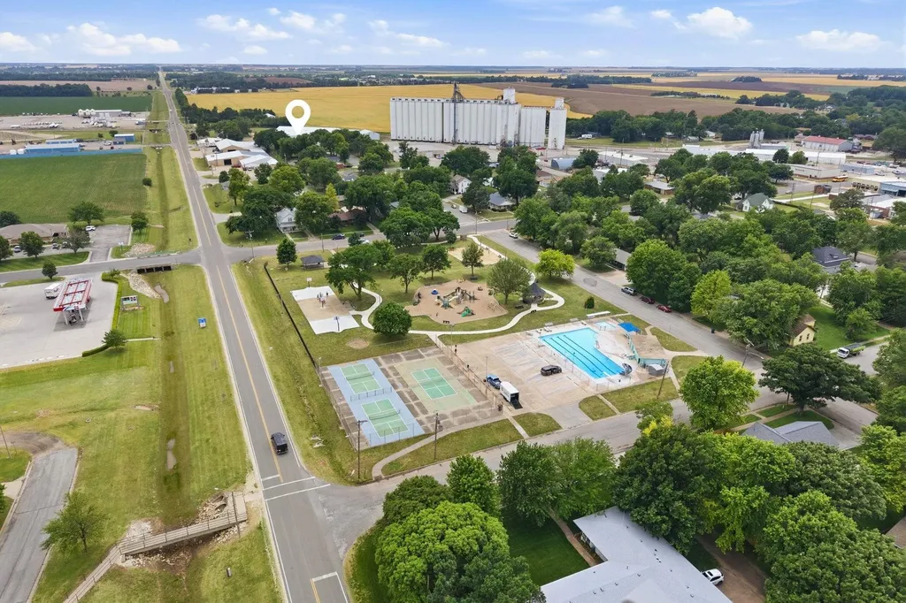 112 N Sherman Andale KS 67001