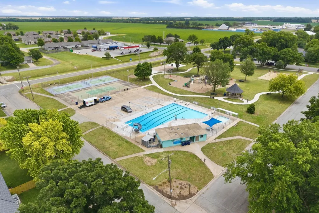 112 N Sherman Andale KS 67001