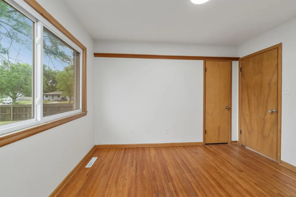 502 Riverdale Drive Mulvane KS 67110
