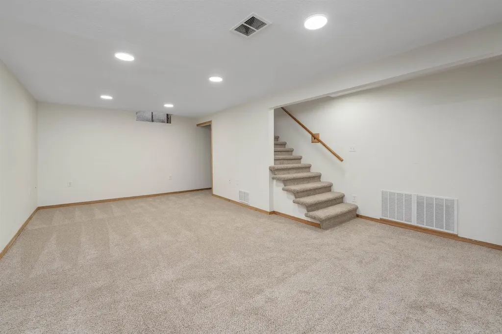 502 Riverdale Drive Mulvane KS 67110