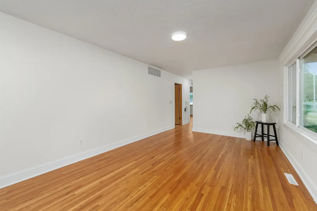 502 Riverdale Drive Mulvane KS 67110