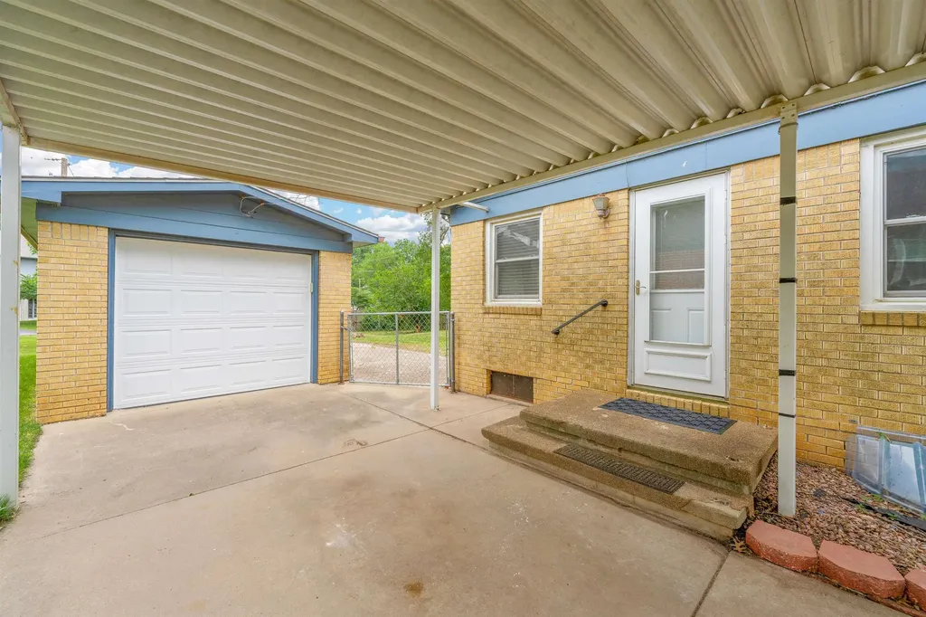 502 Riverdale Drive Mulvane KS 67110
