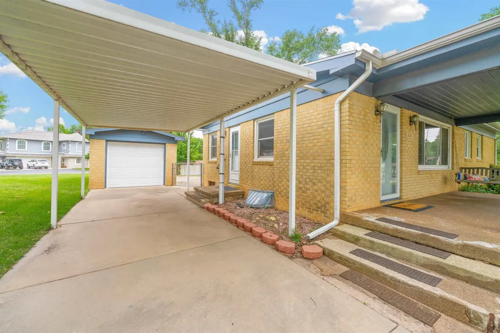 502 Riverdale Drive Mulvane KS 67110
