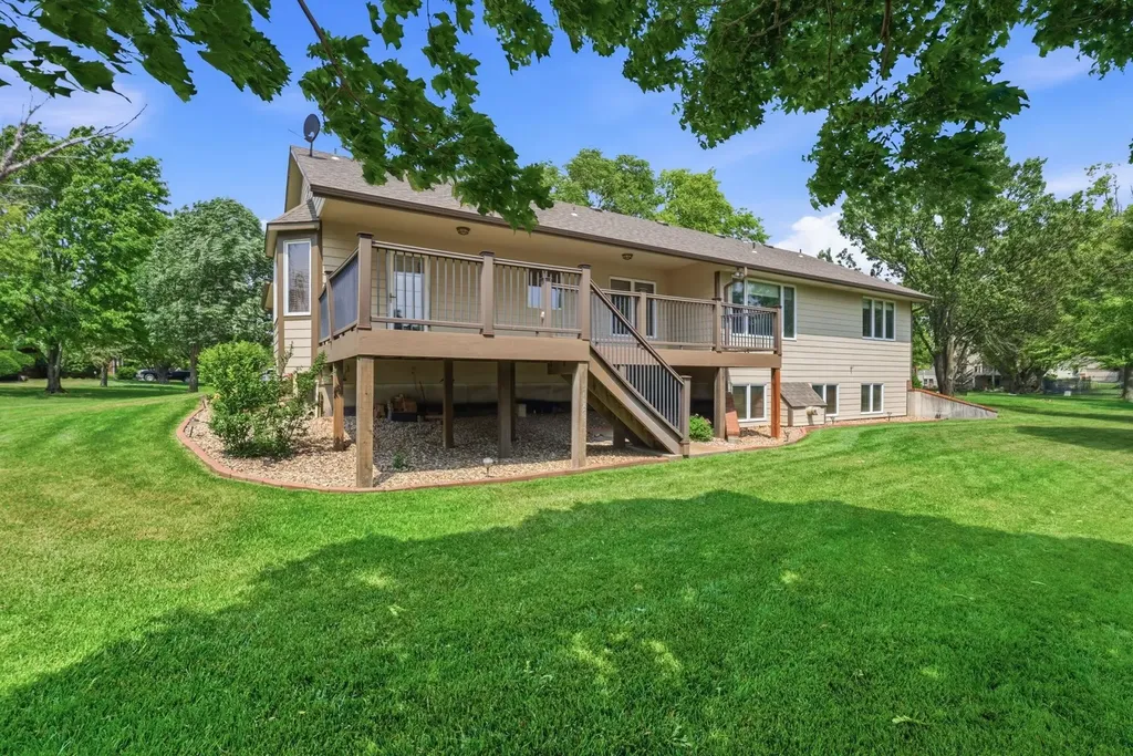 418 Streamside Court Clearwater KS 67026