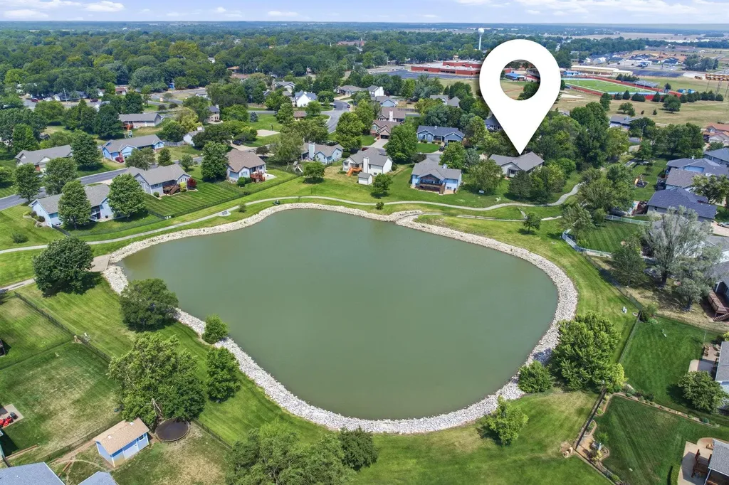 418 Streamside Court Clearwater KS 67026