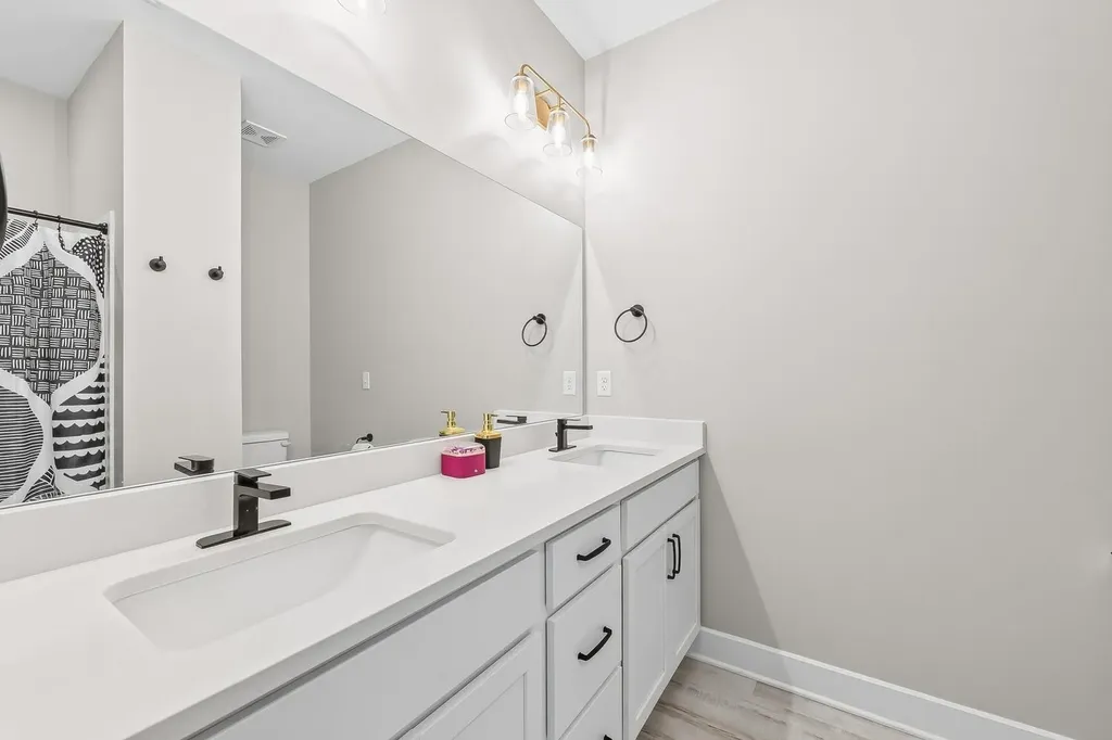 145 S Shay Road Andover KS 67002