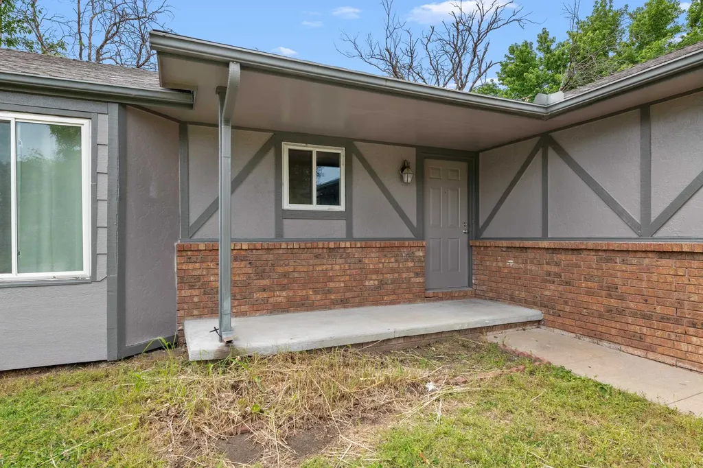 6707 E Pepperwood Court Wichita KS 67226
