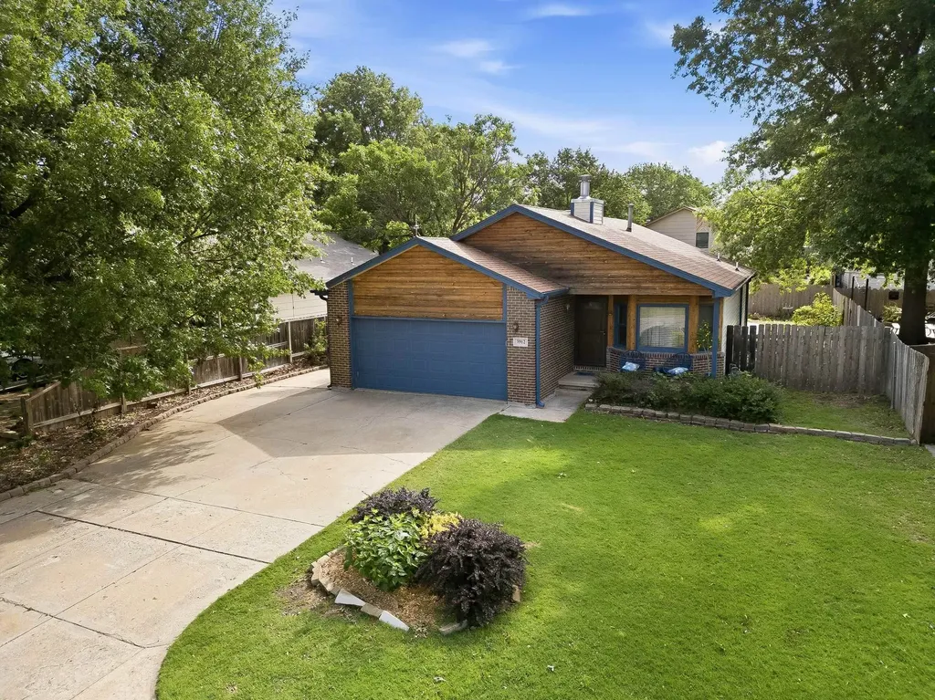 3912 S Arapaho Wichita KS 67215
