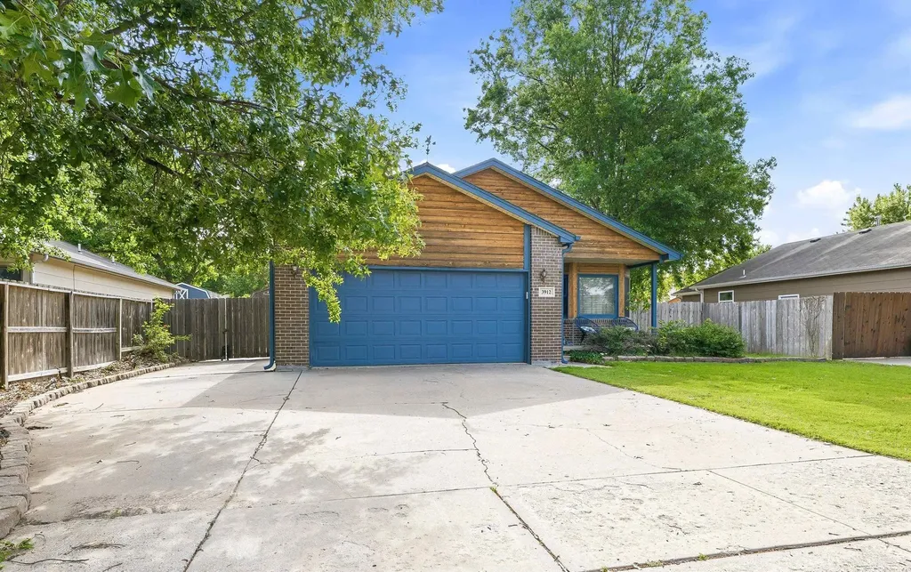 3912 S Arapaho Wichita KS 67215