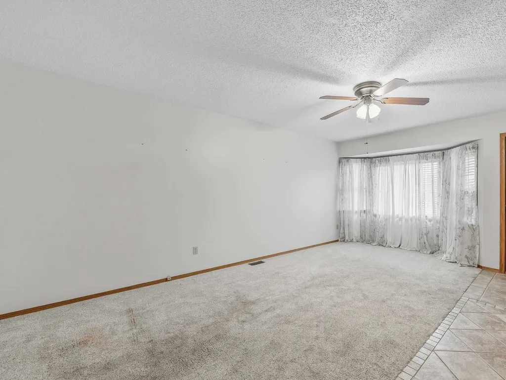 3912 S Arapaho Wichita KS 67215