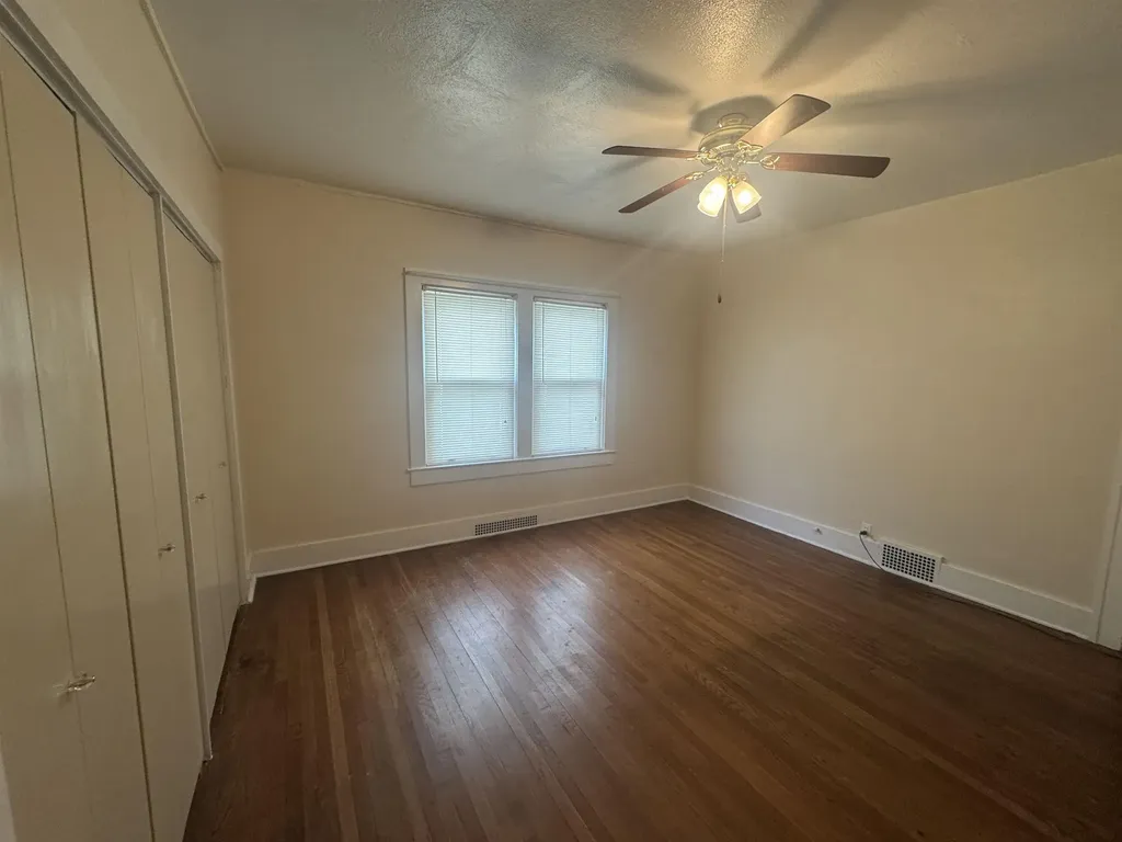 619 E 9th Winfield KS 67156