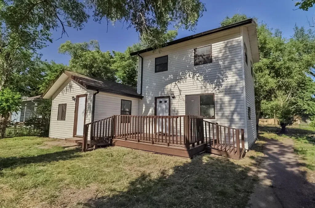 1928 S Mosley Avenue Wichita KS 67211