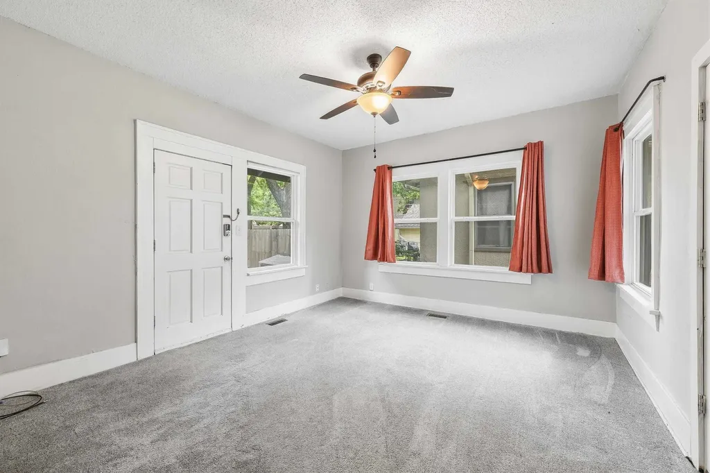 2502 E 2nd Wichita KS 67214
