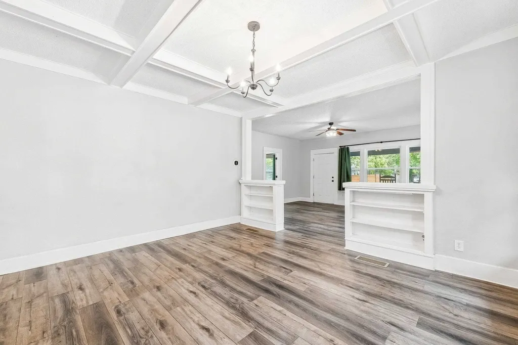 2502 E 2nd Wichita KS 67214