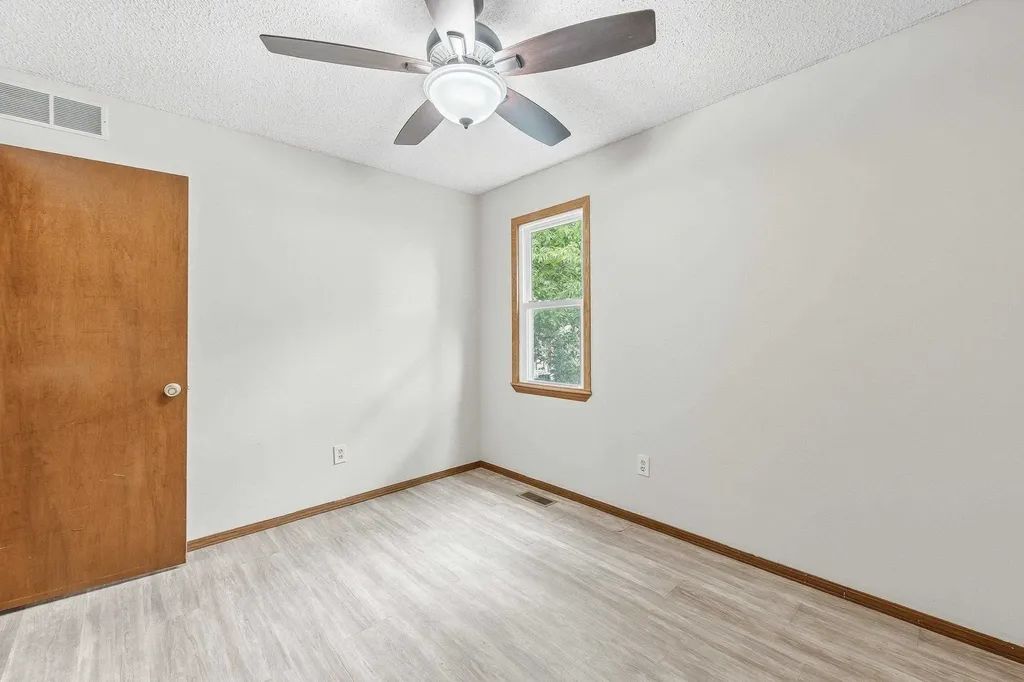 435 N Clara Street Wichita KS 67212