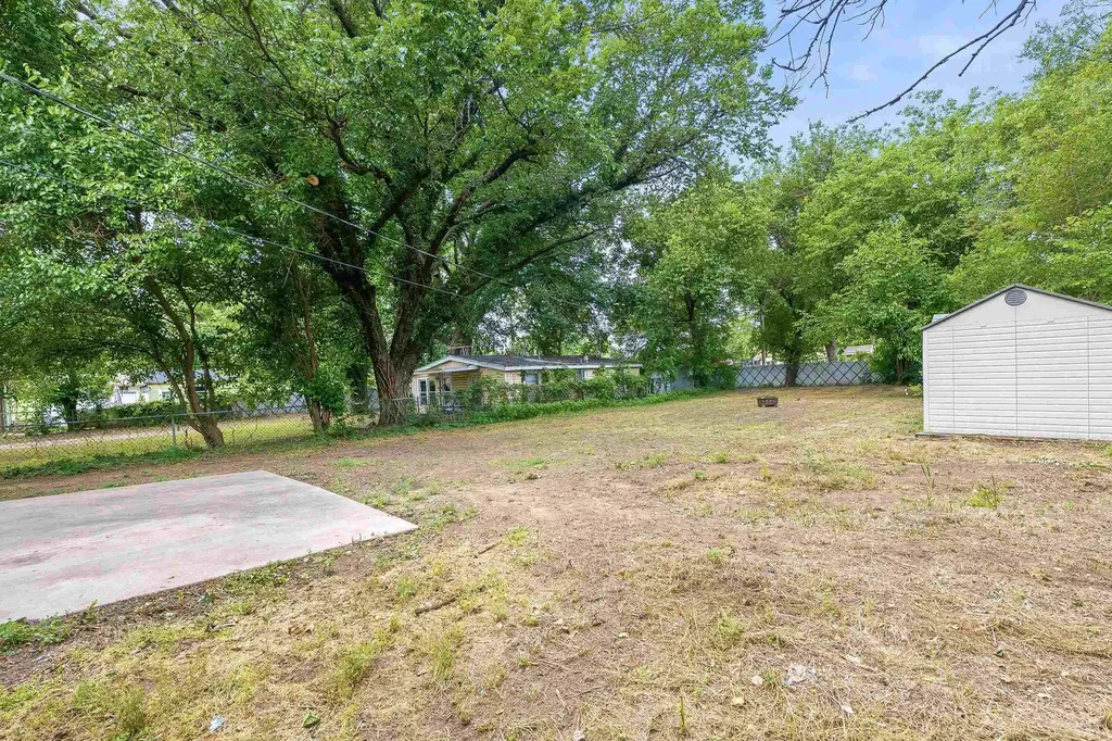 435 N Clara Street Wichita KS 67212
