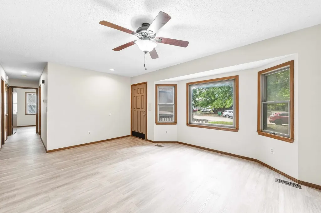 435 N Clara Street Wichita KS 67212